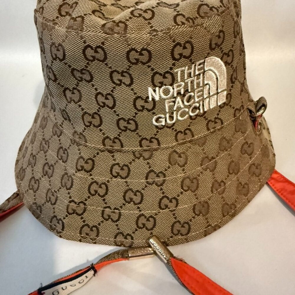 Gucci x The North Face GG Canvas Reversible Bucket Hat Orange/Beige Unisex. - Picture 2 of 4